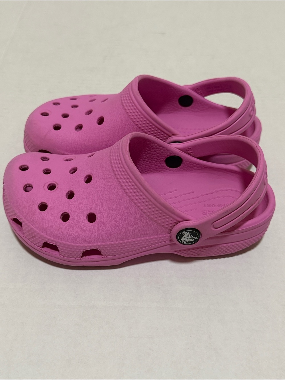 Crocs Kids Classic Pink Clogs Sandals Beach Pool - Toddler Size 12 - Picture 4 of 9